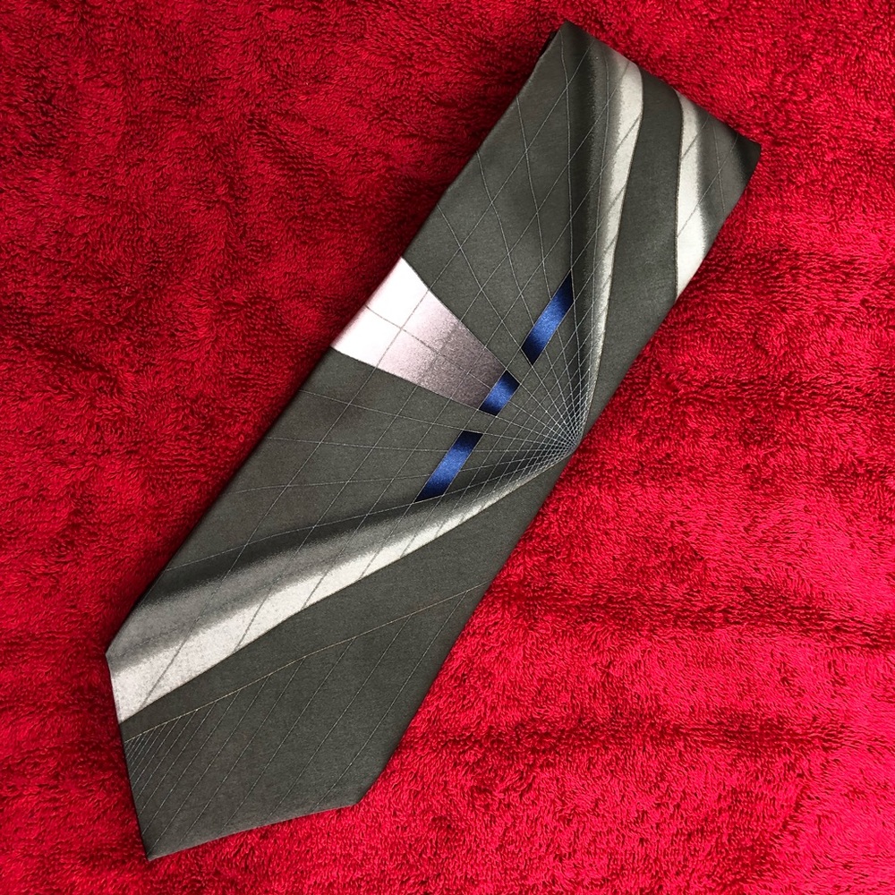 Louis Feraud Neck Tie line design greenish
